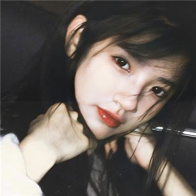 双姝斗影月光寒